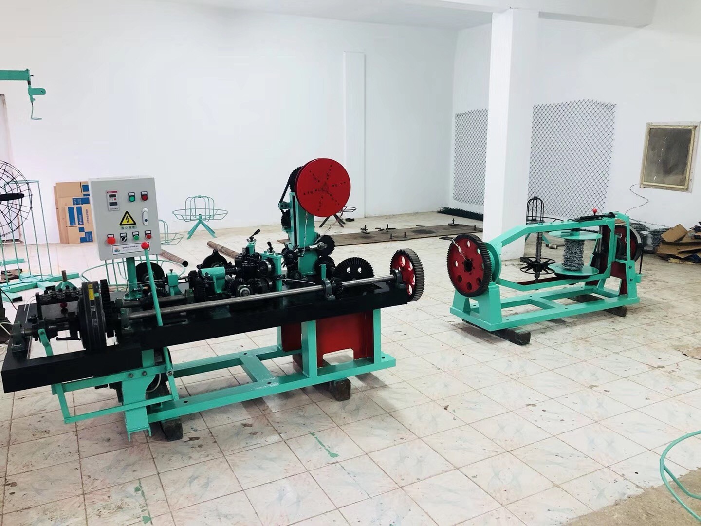 barbed wire machine